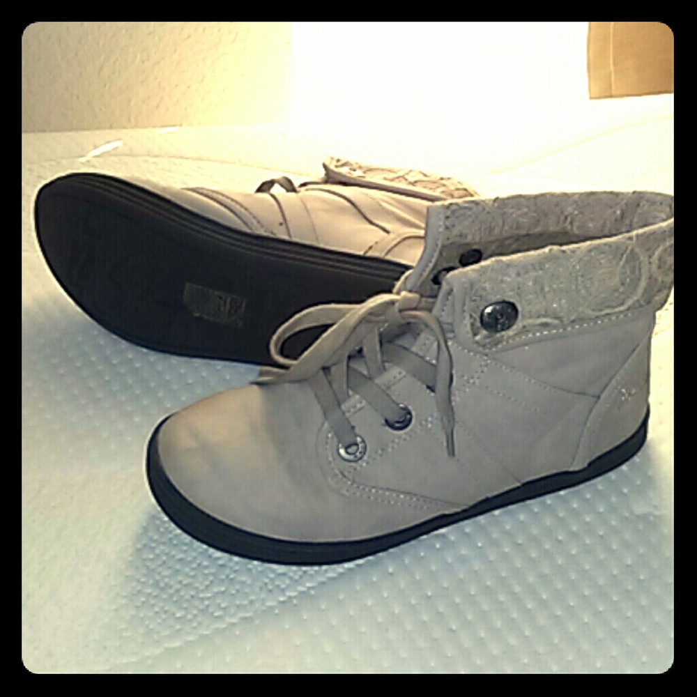 Girl's Shoes